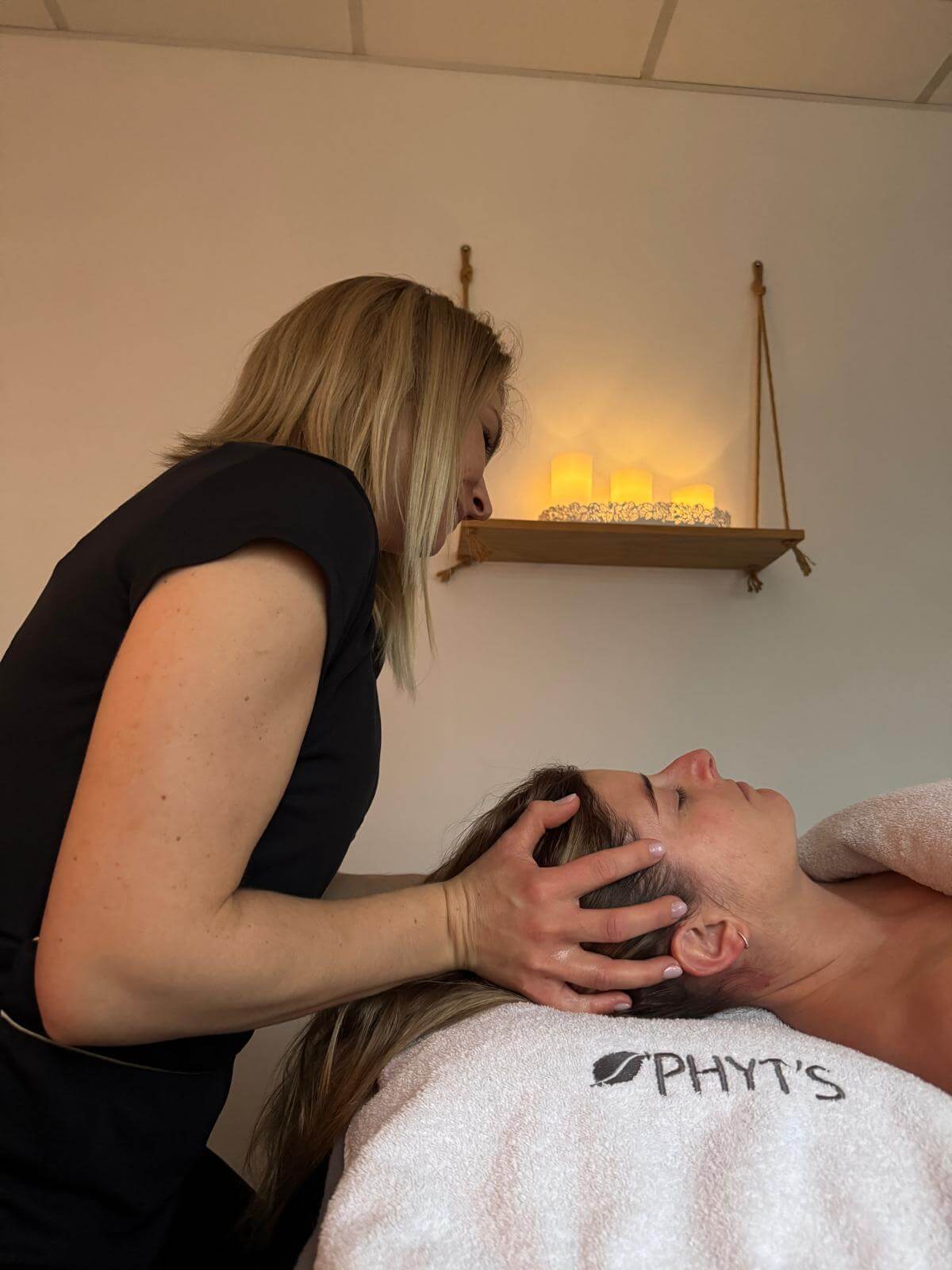 Massage Indien de la tête anti-stress à L'Interlude Beauté Lingolsheim